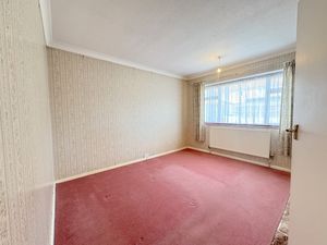 Kirkhurst Close- click for photo gallery